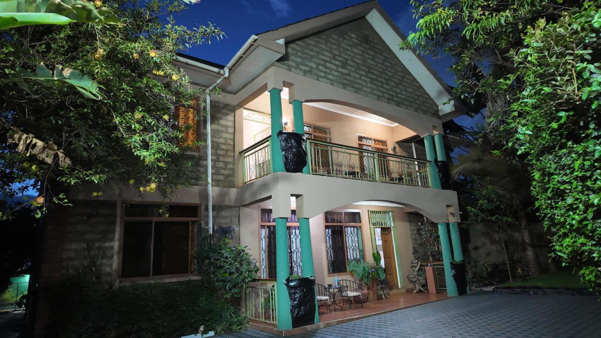 Korona Villa Lodge Аруша Экстерьер фото